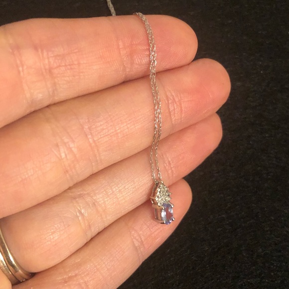 10k white gold Tanzanite necklace JCPenney brand - Picture 7 of 11